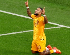 Hà Lan 3-1 Mỹ: Người hùng Dumfries tỏa sáng, Hà Lan lọt vào tứ kết World Cup 2022