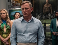 Vai diễn thám tử đồng tính của  Daniel Craig gây chú ý