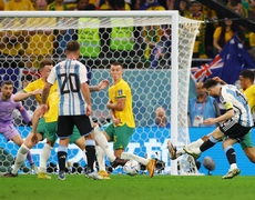 Argentina 2-1 Úc: Messi lại ghi bàn, Argentina hẹn gặp Hà Lan ở tứ kết World Cup 2022