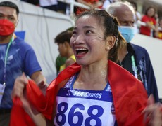 Nguyễn Thị Oanh phá kỉ lục SEA Games 31