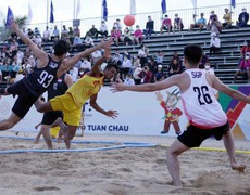 Bóng ném bãi biển Việt Nam thắng trận đầu ở SEA Games 31