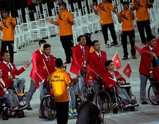Đoàn thể thao khuyết tật Việt Nam dự Lễ khai mạc ASEAN Para Games 11