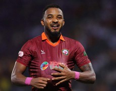Điểm nhấn vòng 15 V-League: Địa chấn ở Hàng Đẫy 