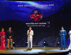 Kình ngư Nguyễn Huy Hoàng giành 'hat-trick- giải thưởng ở Cúp Chiến thắng 2022