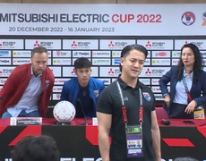 Video AFF Cup 16/1: Trợ lý HLV Thái Lan đối diện với án phạt từ AFF sau hành vi phản cảm