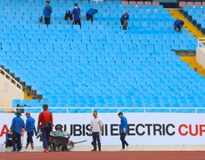 Video AFF Cup ngày 8/1: 100 tình nguyện viên giúp sân Mỹ Đình khoác áo mới trận bán kết lượt về