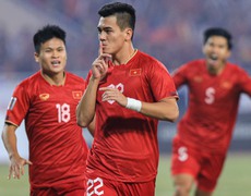 Video bàn thắng Việt Nam 2-0 Indonesia: Chiến thắng thuyết phục của thầy trò HLV Park Hang Seo