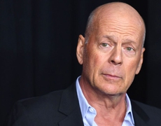 Bruce Willis mắc chứng sa sút trí tuệ