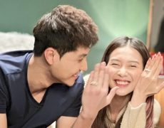 Showbiz Việt 11/4: 'See Tình' của Hoàng Thùy Linh tiếp tục gây sốt ở Hàn Quốc; Thanh Sơn, Khả Ngân lộ ảnh tình tứ ở hậu trường