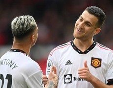 VIDEO Nottingham vs MU: 0-2. Kết quả bóng đá Ngoại hạng Anh hôm nay vòng 31