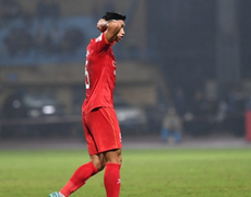 Văn Hậu chơi quyết liệt, bỏ lỡ cơ hội cận thành đáng tiếc | Góc quay bên lề