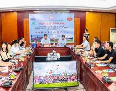 Cúp các CLB bóng chày toàn quốc mở rộng về quy mô