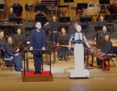 Robot nhạc trưởng lần đầu tiên ra mắt tại Hàn Quốc  