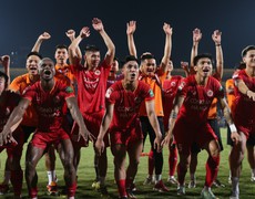 Văn Thanh lần đầu vô địch V-League cùng CAHN sau khi rời HAGL