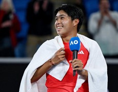 Tay vợt gốc Việt tiếp tục hành trình kỳ diệu ở Australian Open 2025 với cột mốc đặc biệt