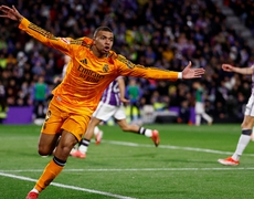 TIN BÓNG ĐÁ 26/1: Erling Haaland tỏa sáng nhấn chìm Chelsea, Kylian Mbappe ghi hattrick đầu tiên tại Real, Juventus bị chặn đứng chuỗi trận bất bại