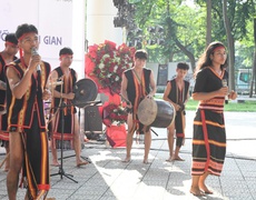 Giới trẻ thích thú với màn trình diễn 4 di sản được UNESCO ghi danh