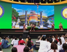 Không gian nghệ thuật sôi động tại Hội chợ Mùa thu 