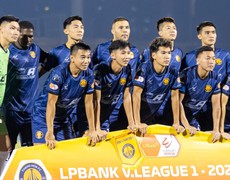 Bị FIFA cấm chuyển nhượng, Đông Á Thanh Hóa lún sâu vào khủng hoảng