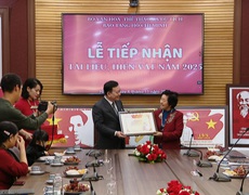 Tiếp nhận nhiều tài liệu, hiện vật quý về Chủ tịch Hồ Chí Minh