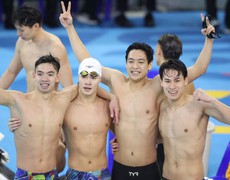 4 kình ngư Việt Nam xuất sắc giành HCV 4x200m tự do nam