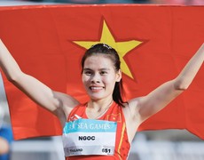 Cận cảnh tấm HCV chạy 400m nữ của Nguyễn Thị Ngọc