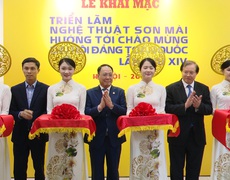 Triển lãm nghệ thuật sơn mài chào mừng Đại hội Đảng toàn quốc lần thứ XIV