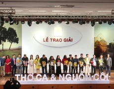 40 tác giả, trong đó có nhà thơ nước ngoài được vinh danh tại cuộc thi thơ làng Chùa 