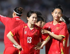 Nhật ký SEA Games 33 ngày 17/12: Tuyển nữ Việt Nam mất ngôi vô địch vì sai sót của trọng tài