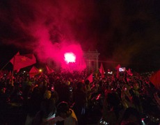 Rợp trời cờ đỏ sao vàng mừng U22 Việt Nam vô địch SEA Games 33