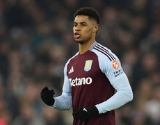 Cựu sao MU Marcus Rashford ra mắt nhạt nhòa, Aston Villa vẫn giành vé vòng 5 FA CUP