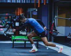 Tiết lộ lý do vì sao Ronaldo vẫn thi đấu đỉnh cao khi 40 tuổi