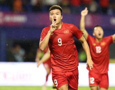 HLV Kim Sang Sik không 'nhận' người quen, các cầu thủ trẻ phải chạy đua cho SEA Games 33
