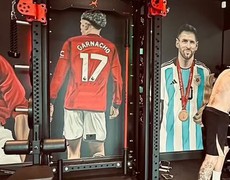 Alejandro Garnacho gây sốt khi tôn vinh cả Messi và Ronaldo