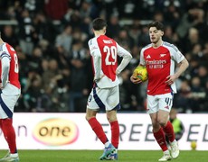 TIN BÓNG ĐÁ 6/2: Arsenal chia tay Cúp Liên đoàn, Real Madrid và AC Milan vào bán kết Cúp quốc gia