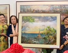 “Nghe vải kể chuyện” trong tranh của họa sĩ Trần Thanh Thục 