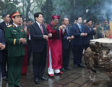 Chủ tịch nước Lương Cường dâng hương Giỗ Tổ Hùng Vương