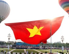 Lễ chào cờ và bay Đại kỳ Tổ quốc trên Quảng trường Hồ Chí Minh