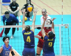 Đội tuyển bóng chuyền nữ Việt Nam thua Tây Ban Nha trong trận giao hữu đặc biệt