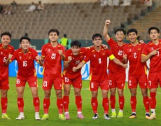 VIDEO Rượt đuổi kịch tính sau cuộc đấu thể lực, U23 Việt Nam viết tiếp kỳ tích ở U23 châu Á 