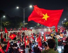 Bản tin KICKOFF Thể thao 17/1/2026: Cổ động viên trắng đêm ăn mừng U23 Việt Nam vào bán kết