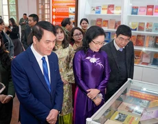 Trưng bày gần 800 tư liệu quý về Đảng Cộng sản Việt Nam qua các kỳ Đại hội