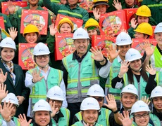 ‘Xây Tết 2026’ mang quà đến với hơn 1.100 công nhân xây dựng tại Hà Nội