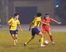 Phong Phú Hà Nam vươn lên dẫn đầu giải vô địch U19 nữ Quốc gia