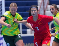 Futsal nữ Việt Nam khởi đầu khó nhọc tại giải Đông Nam Á