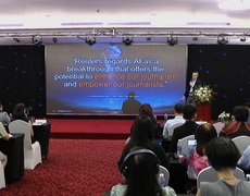 Báo chí giữa ‘dòng xoáy’ của niềm tin và sự chú ý trong kỷ nguyên AI