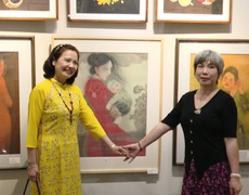 120 nữ họa sĩ tài năng triển lãm tranh ‘Phụ nữ yêu và vẽ’