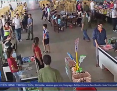 Thượng úy công an hành hung nhân viên bán hàng bị tạm đình chỉ công tác