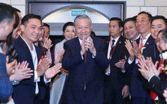 Tổng Bí thư Tô Lâm gặp gỡ cán bộ Đại sứ quán và đại diện cộng đồng người Việt Nam tại Liên bang Nga
