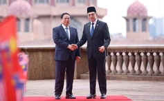Thủ tướng Anwar Ibrahim chủ trì lễ đón chính thức Thủ tướng Phạm Minh Chính thăm Malaysia